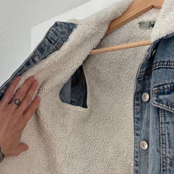 Topshop Blue Jean Jacket with Cream Collar - Picture 4 of 5